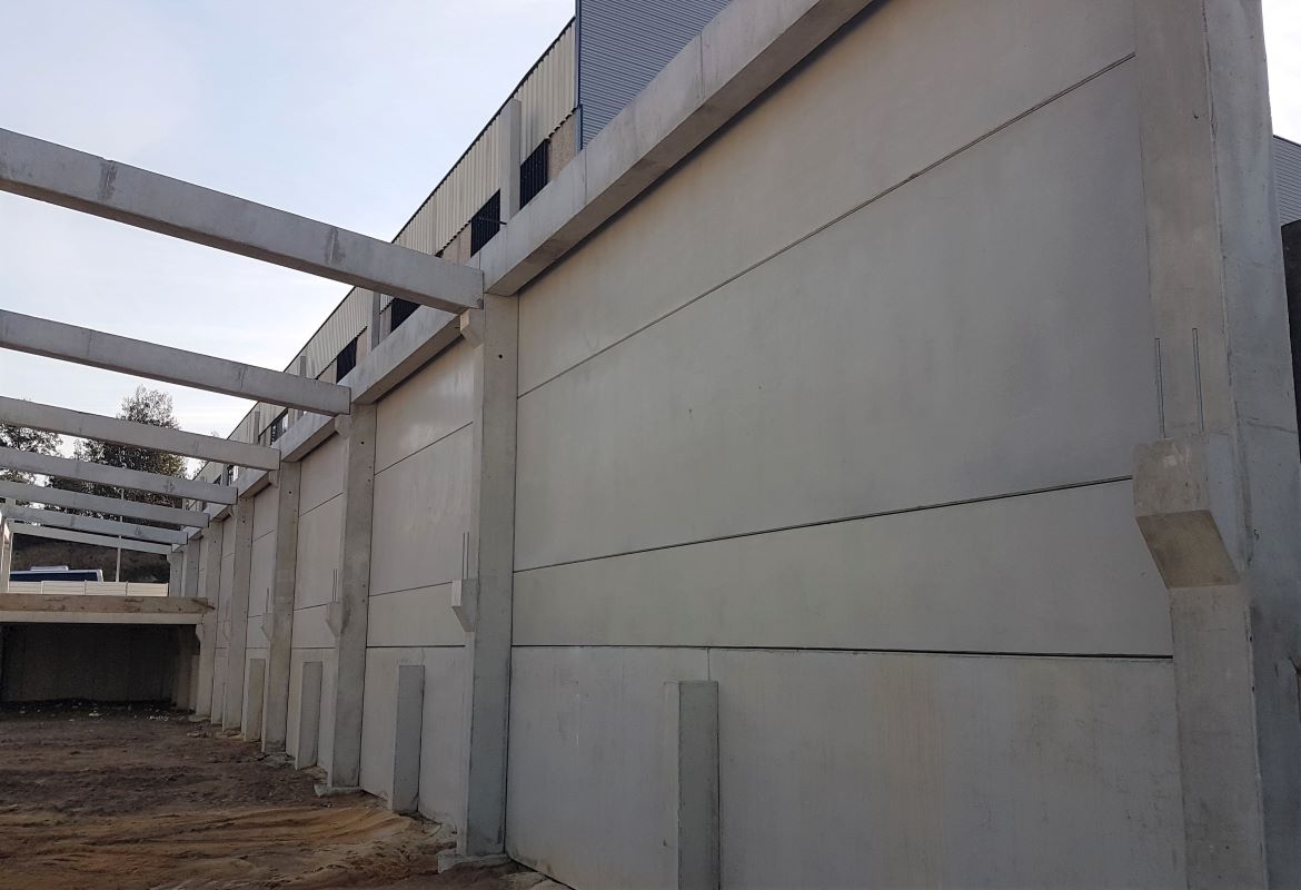  PREFABRICATED CONCRETE STRUCTURES FOR INDUSTRIAL BUILDINGS
