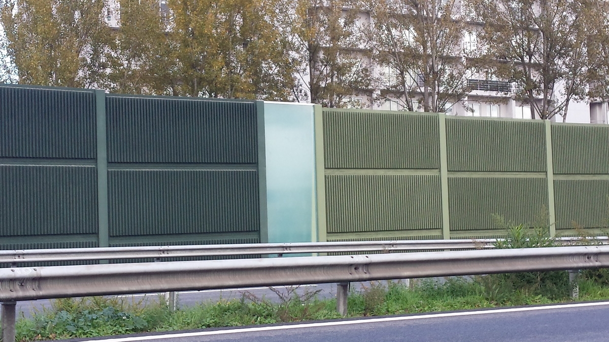 ÉCRANS ACOUSTIQUES DE BÉTON BOIS DANS LA TRANCHE BALTAR / PAREDES / GUILHUFE DE L’AUTOROUTE A4 – PORTO / AMARANTE