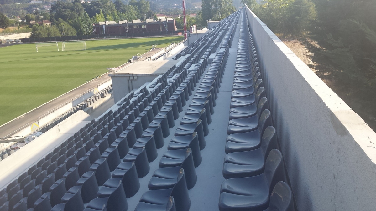 AMPLIAÇÃO DA BANCADA NORTE DO ESTÁDIO MUNICIPAL DE AROUCA