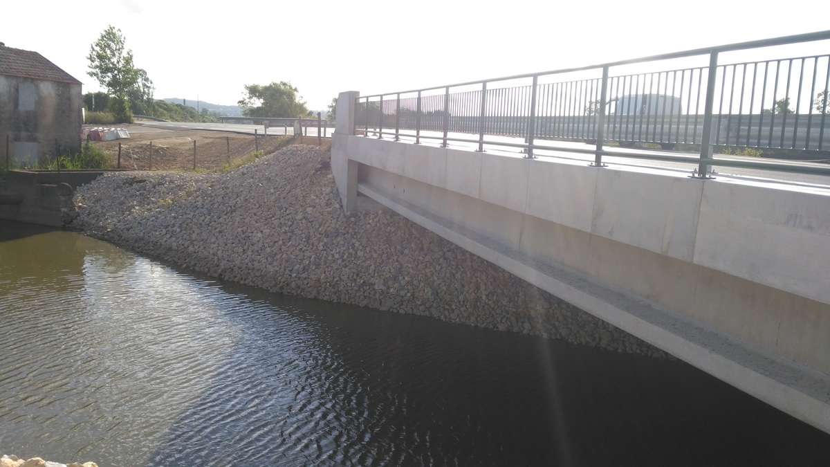 CONCEÇÃO / CONSTRUÇÃO DE PONTÃO NA FIGUEIRA DA FOZ