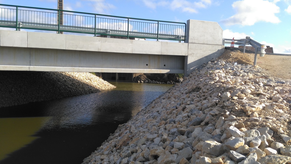 CONCEÇÃO / CONSTRUÇÃO DE PONTÃO NA FIGUEIRA DA FOZ