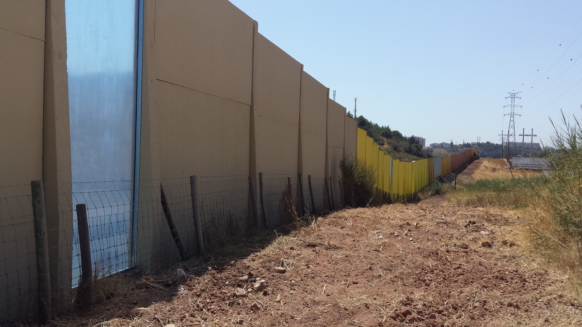 MAIS 8.800M2 DE BARREIRAS ACÚSTICAS, AGORA NA A1 – AUTO-ESTRADA DO NORTE – SANTA IRIA DA AZÓIA/ ALVERCA