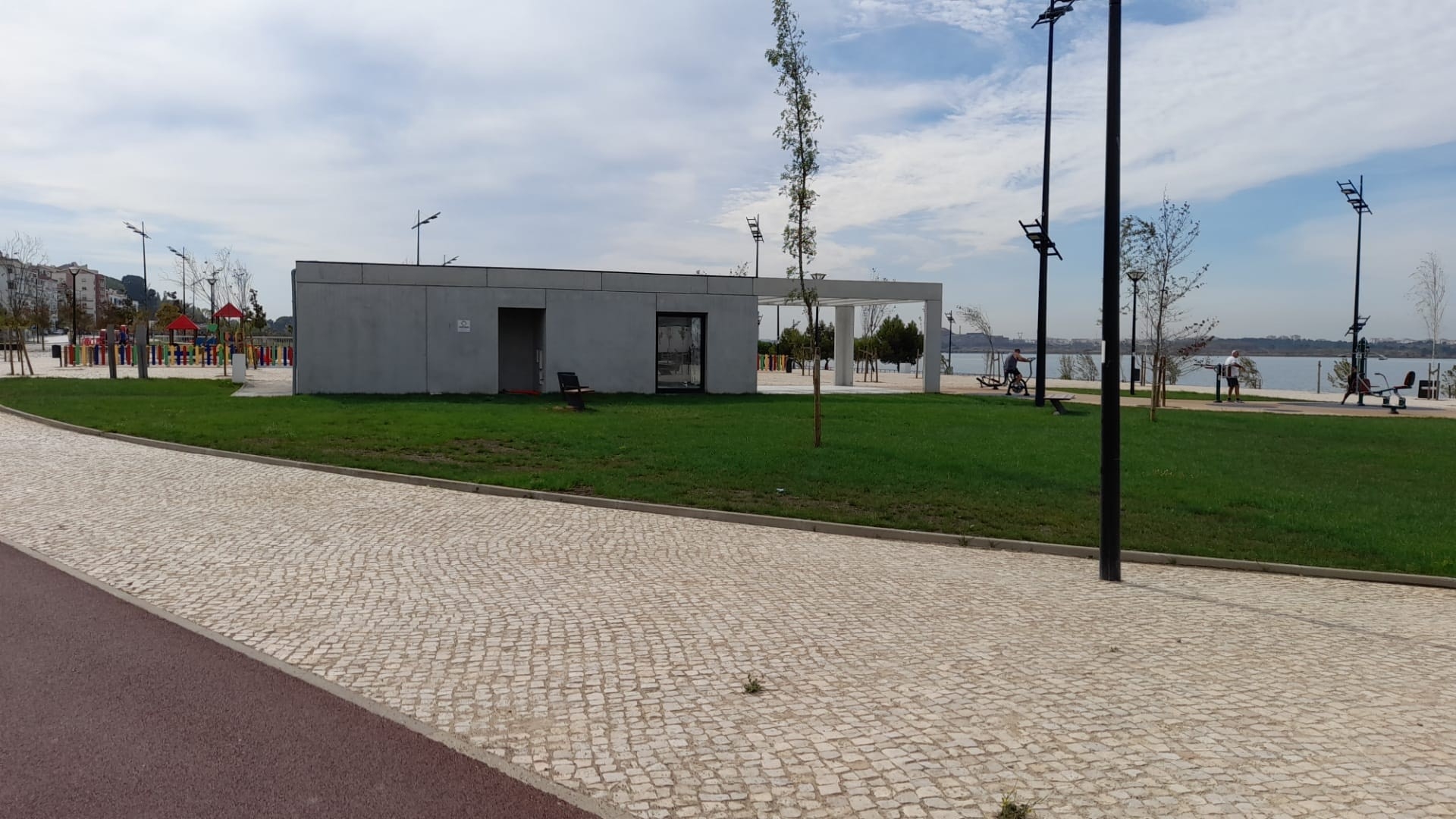 SISTEMA DE CONSTRUÇÃO MODULAR FARCIMAR NO PÓLIS DO BARREIRO