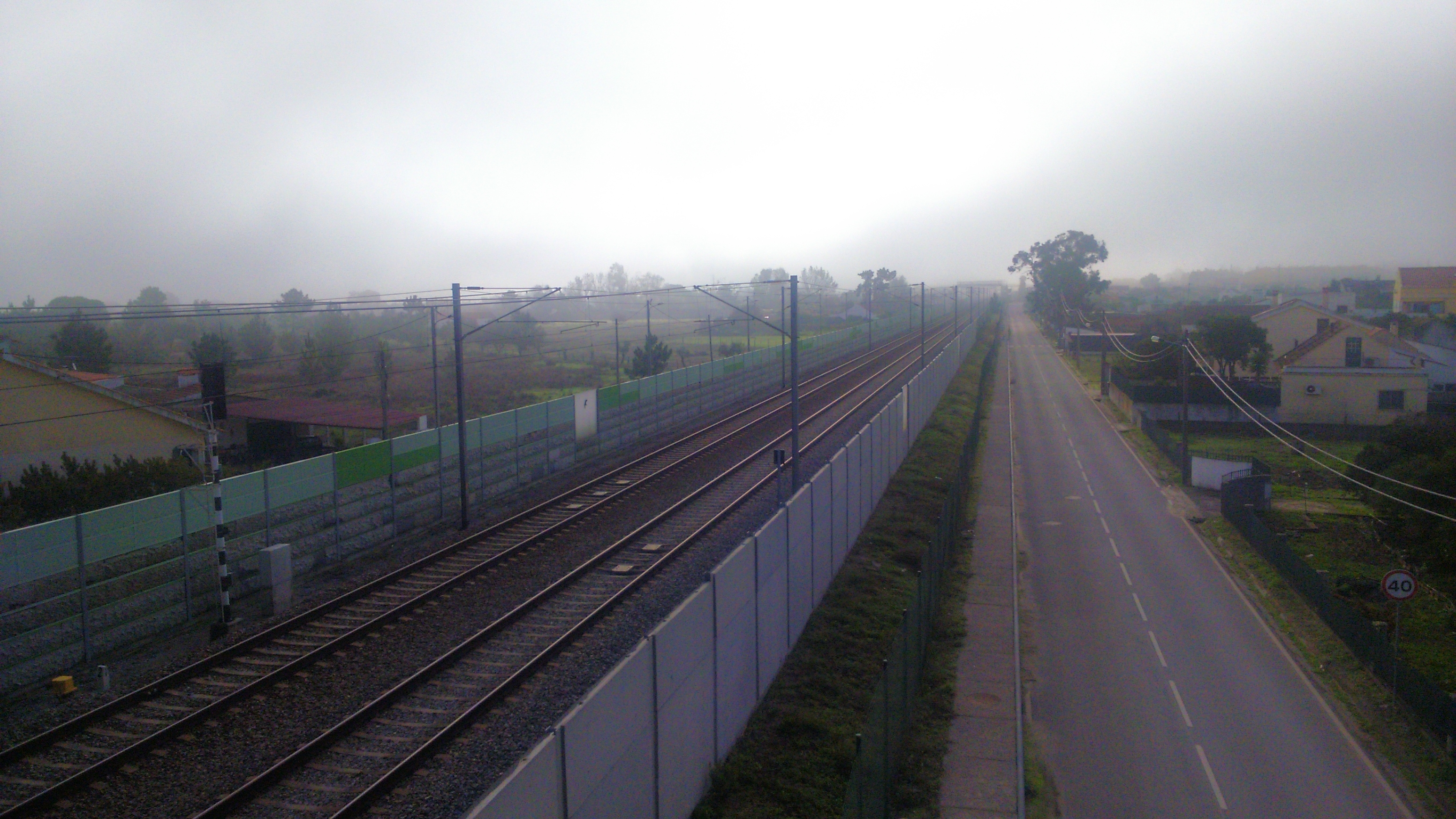 FOURNITURE ET APPLICATION DES BARRIERES ACOUSTIQUES DE LA LIGNE DU SUD (CMS) ET LA LIGNE DE SINTRA (CML)