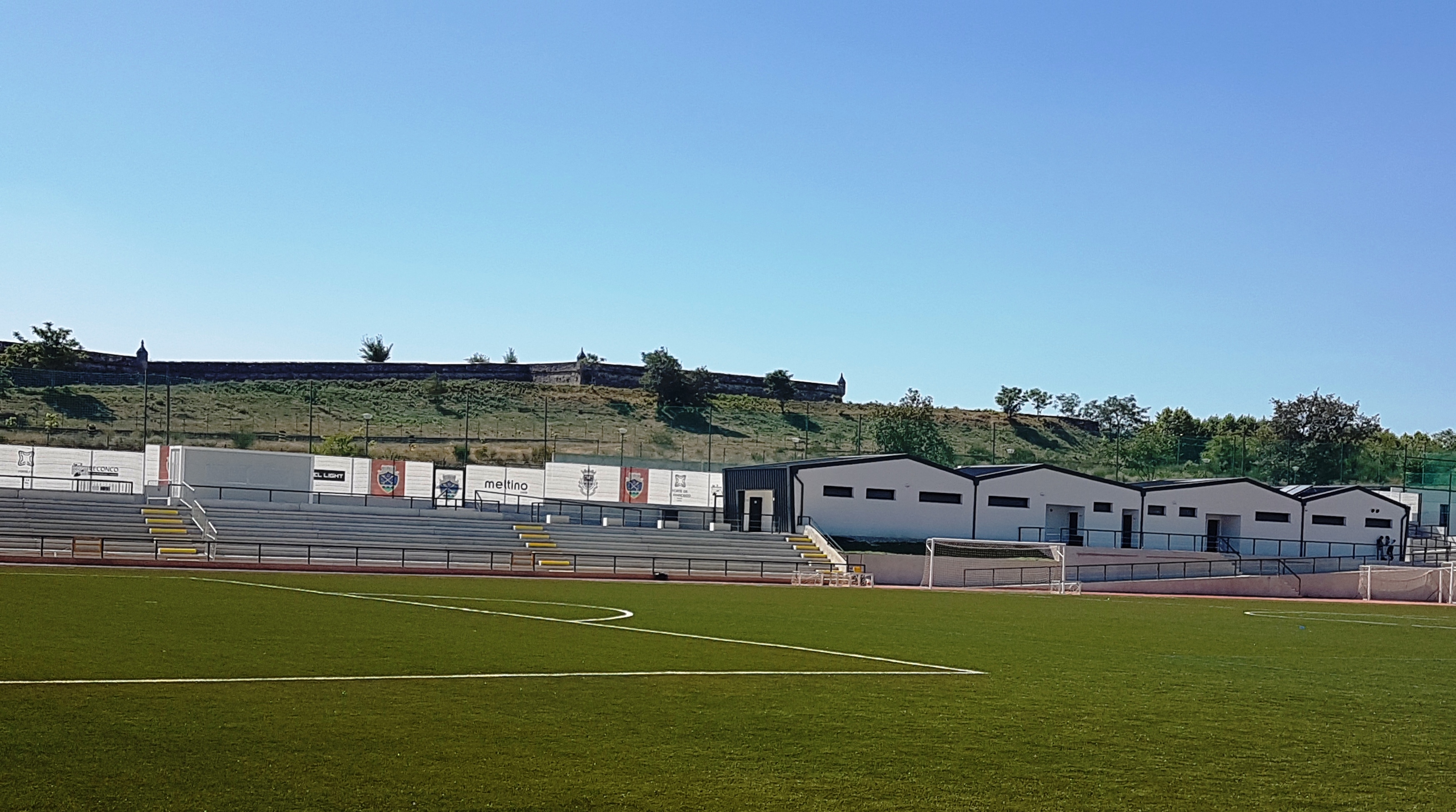 CONSTRUCTION DU COMPLEXE SPORTIF FRANCISCO CARVALHO À CHAVES