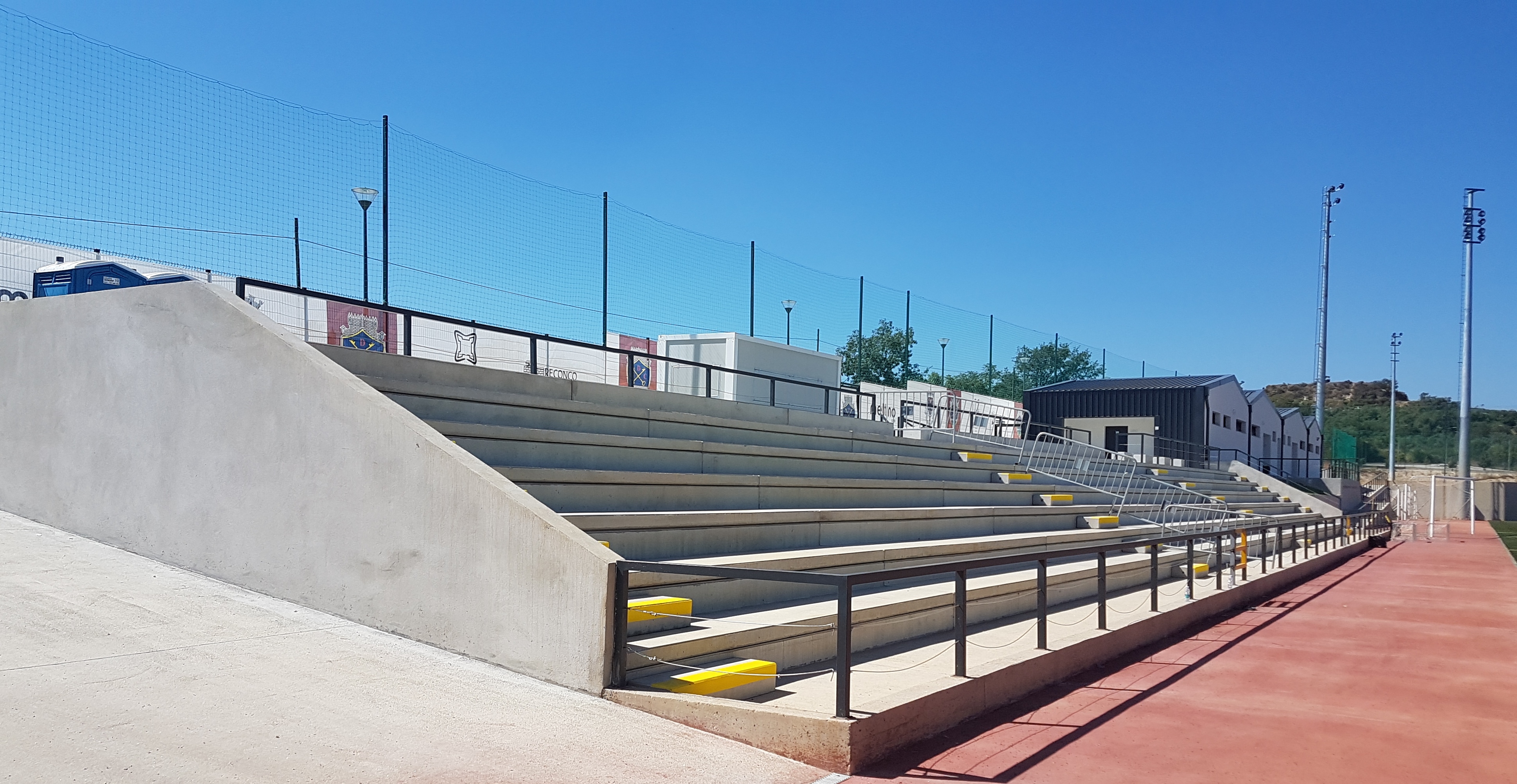 CONSTRUCCIÓN DEL COMPLEJO DEPORTIVO FRANCISCO CARVALHO EN CHAVES