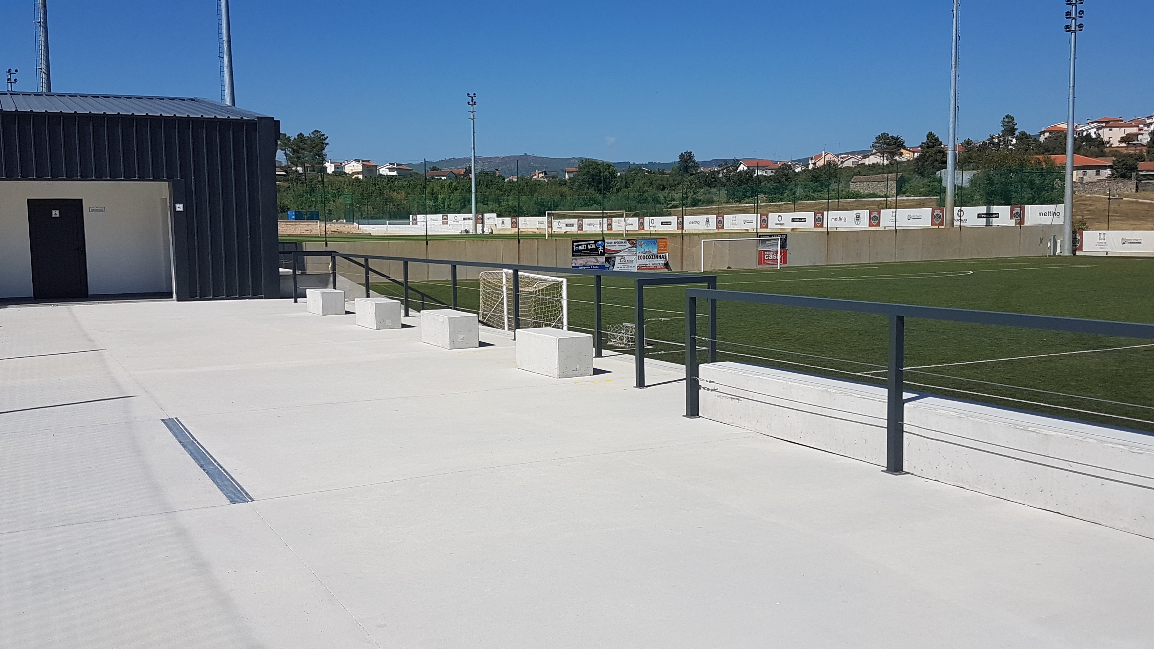 CONSTRUCCIÓN DEL COMPLEJO DEPORTIVO FRANCISCO CARVALHO EN CHAVES